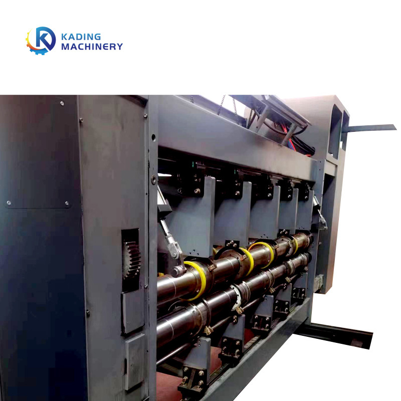Machine d'impression flexographique à haute vitesse à 4 couleurs ondulées