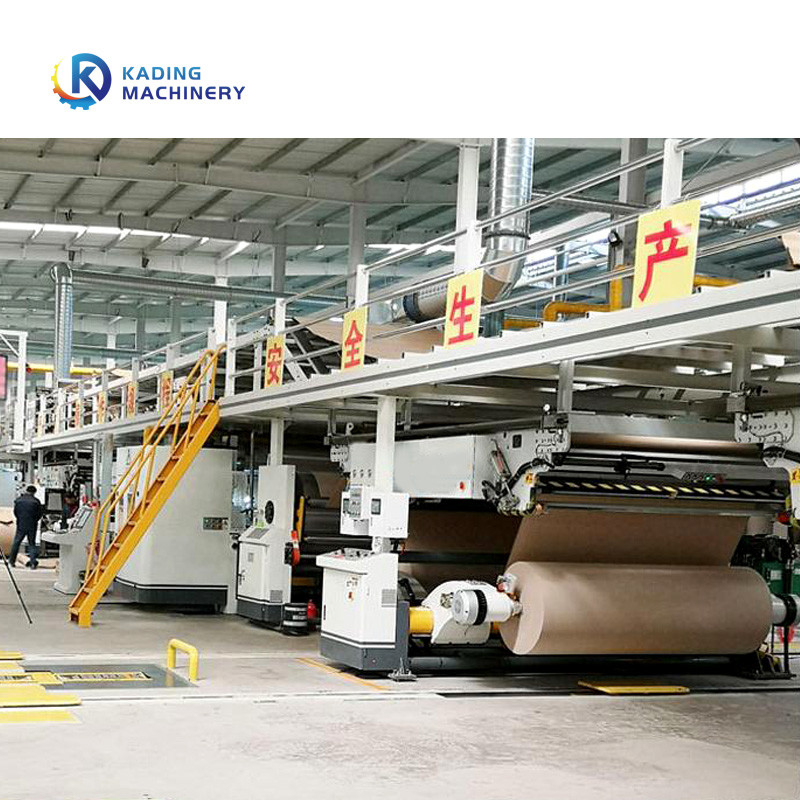 Machine de fabrication en carton ondulé à grande vitesse avec le pont de convoyeur et la machine de collage
