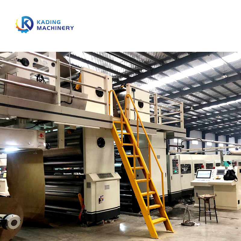 1800 / 2200/2500mm machine de plissement de 3 plis avec la ceinture de trois sections