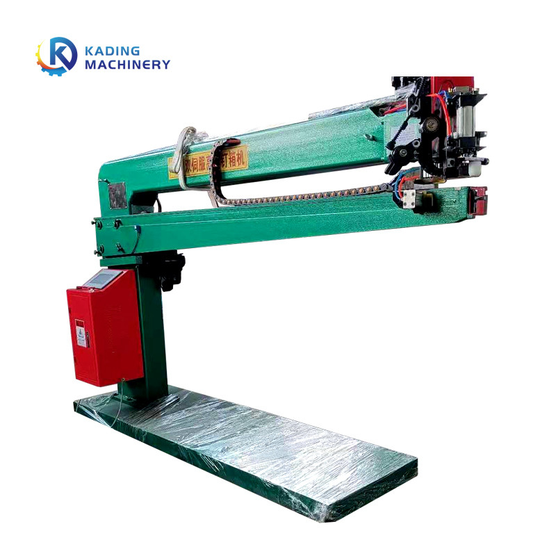 Machine piquante ridée par boîte manuelle pour le carton ondulé emballant le double servo