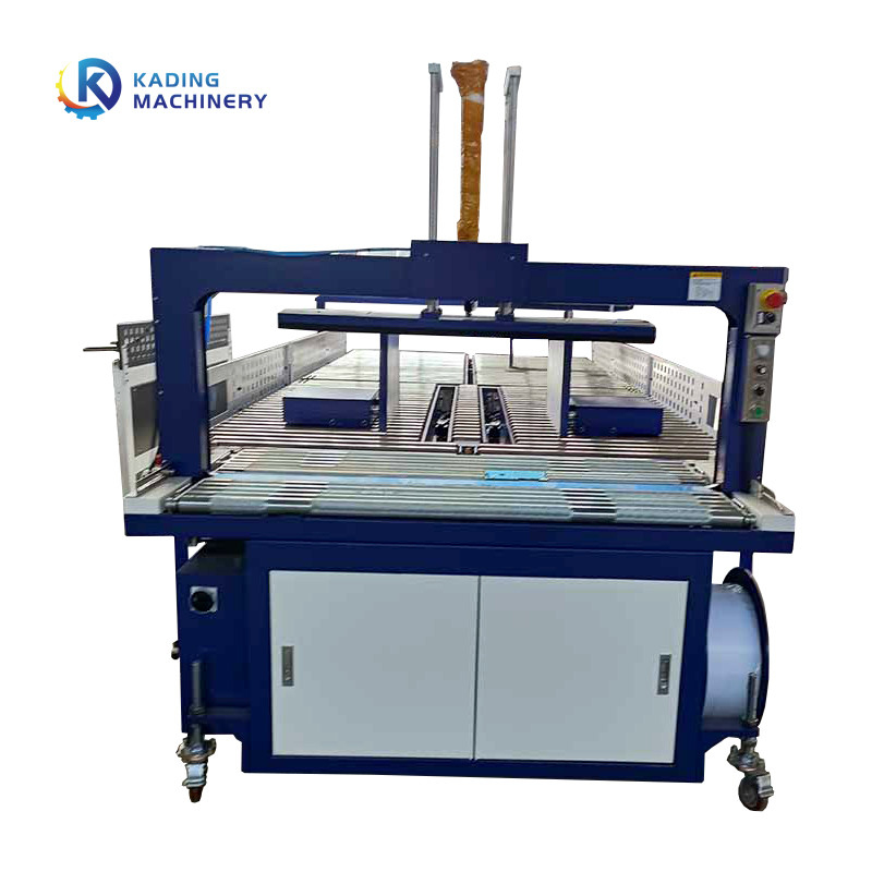 Le carton automatique attachant la machine de pp attachent pour le carton ondulé