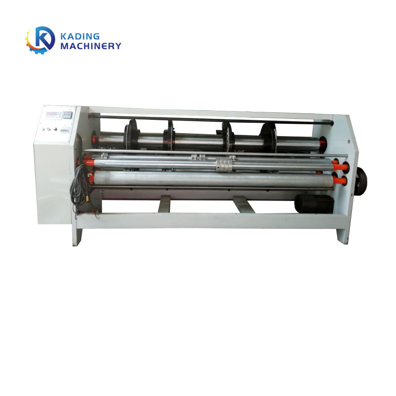 À chaînes en alimentant 5 couleurs cartonnez la machine impression rainant le découpage pour ridé