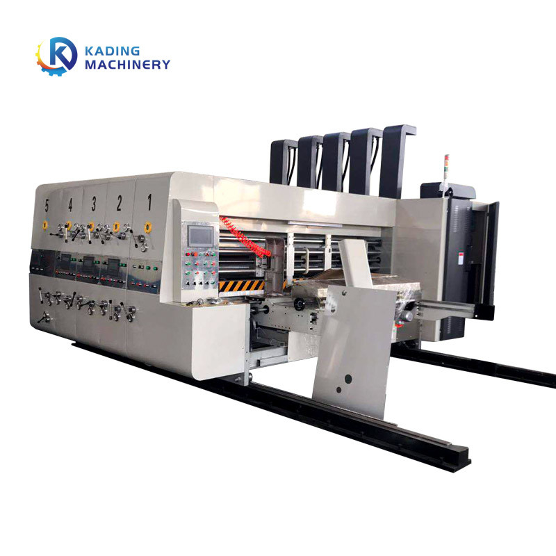 Machine d'impression en carton multicolore avec découpe à matrices rotatives