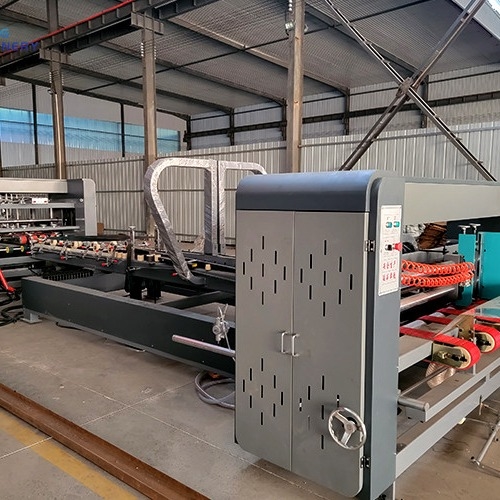 4 6 Coins Machine à coudre de la colle automatique complète pour la fabrication de boîtes à pizza
